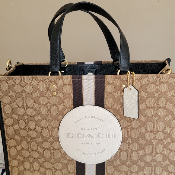 NWT $450 Dempsey Tote 40 In Signature Jacquard With Stripe And Coach Patch - Picture 6 of 13